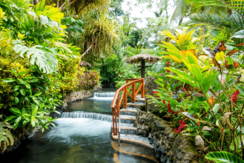 la fortuna. hot spring costa rica